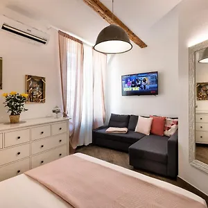 Bed and breakfast Old Port